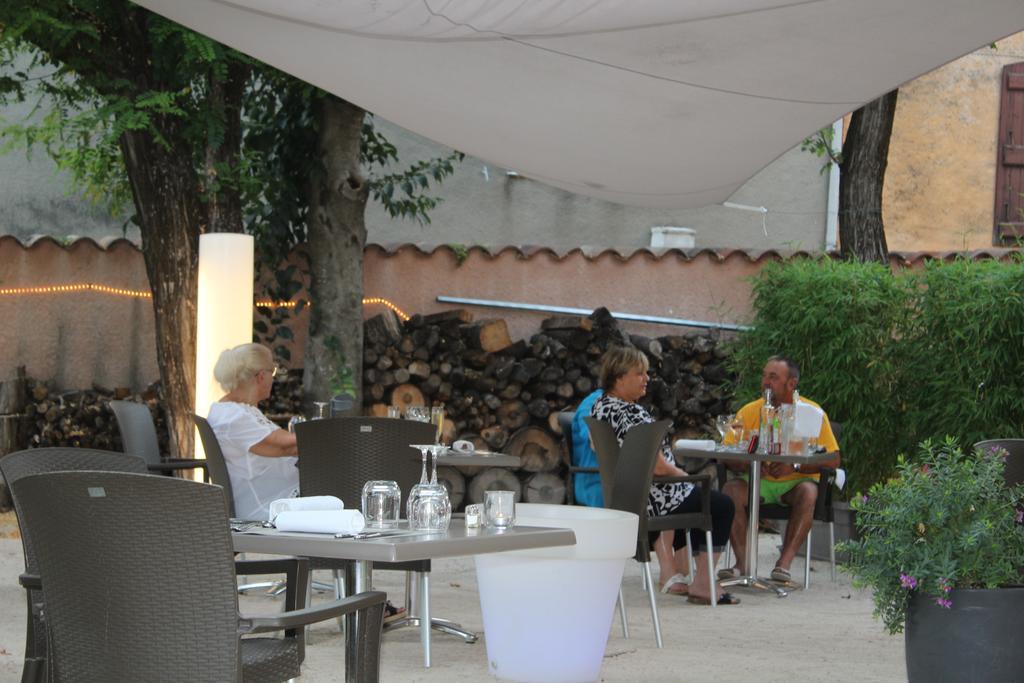 Le Clos Des Acacias Signes Exterior foto